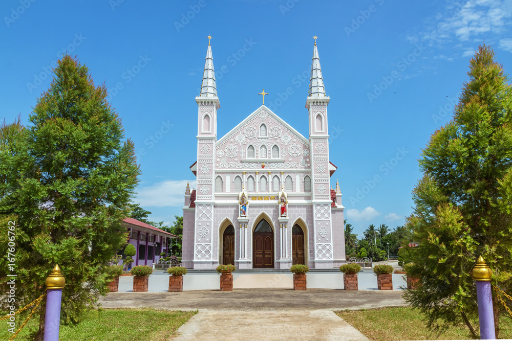 Phrachristphraharuthai church is a catholic church in ratchaburi province, thailand The church is a public place in Thailand where people with religious beliefs come together to perform rituals.