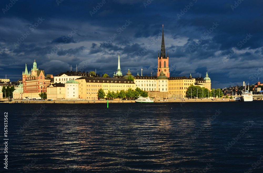 Fototapeta premium ciel d'orage à Stockholm