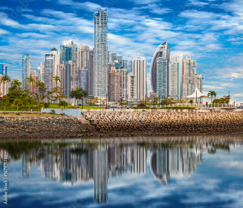 Skyline of Panama City - Composing