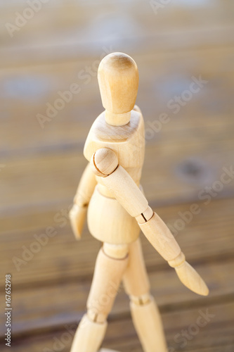 木製の人間の模型