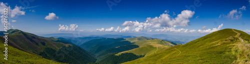 Fototapeta Naklejka Na Ścianę i Meble -  Panorama landscape view in the Ukrainian Carpathian mounrains