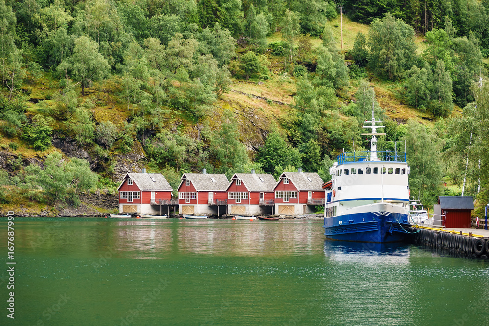 Blick auf den Aurlandsfjord in Norwegen