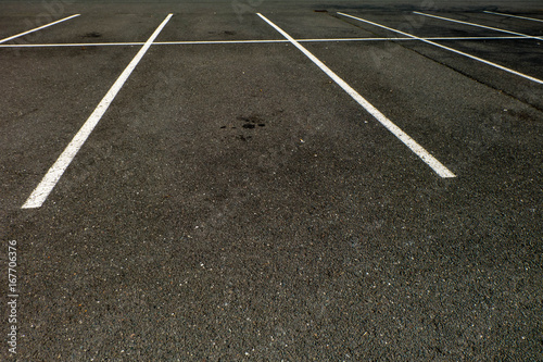Leerer Parkplatz © oxie99
