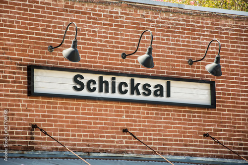 Schild 261 - Schicksal photo