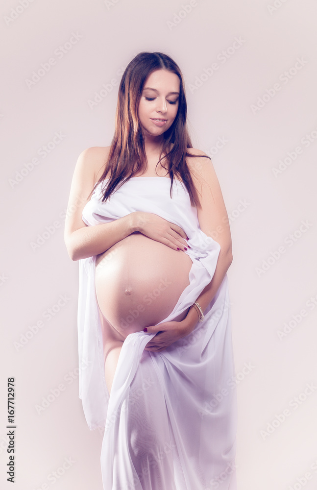 pregnant woman en studio pregnant woman en studio