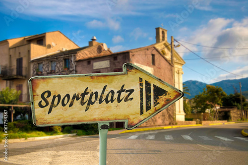 Schild 198 - Sportplatz