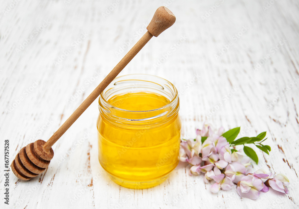 honey with acacia blossoms honey with acacia blossoms