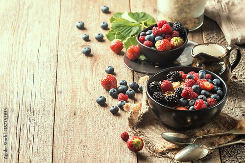 Fototapeta Naklejka Na Ścianę i Meble -  homemade oatmeal with berries
