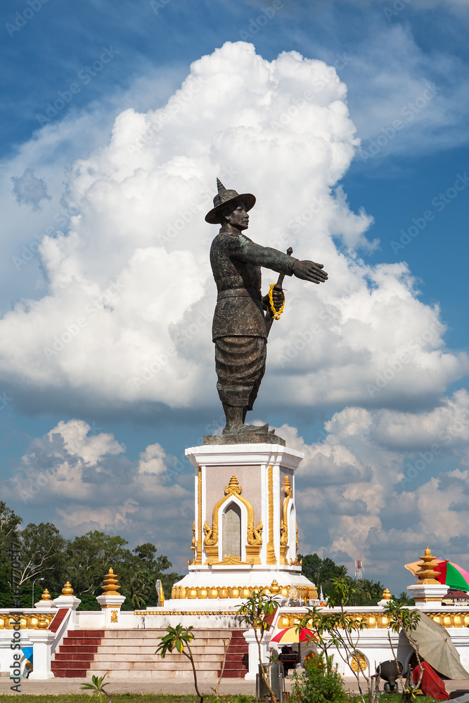 Obraz premium Chao Fa Ngum Statue in Vientiane