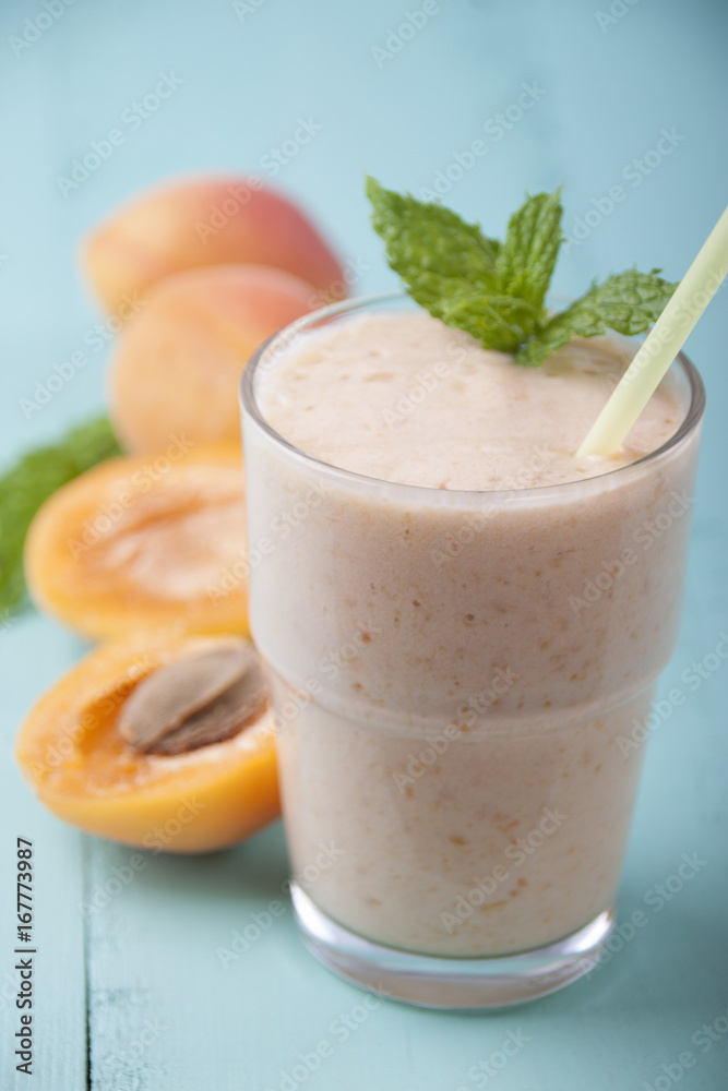 Smoothies with apricot Smoothies with apricot