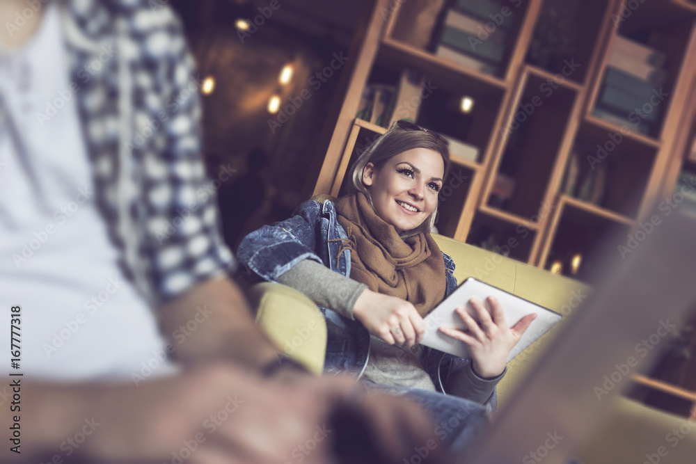 Freelancers working in a cafe