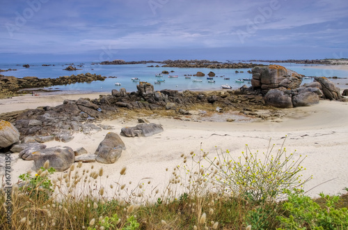 Kerlouan Strand in der Bretagne, Finistere in Frankreich - Kerlouan beach in Finistere in Brittany photo