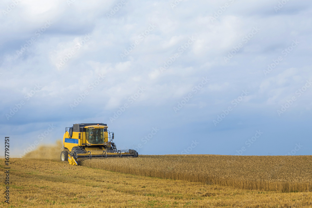 combine combine