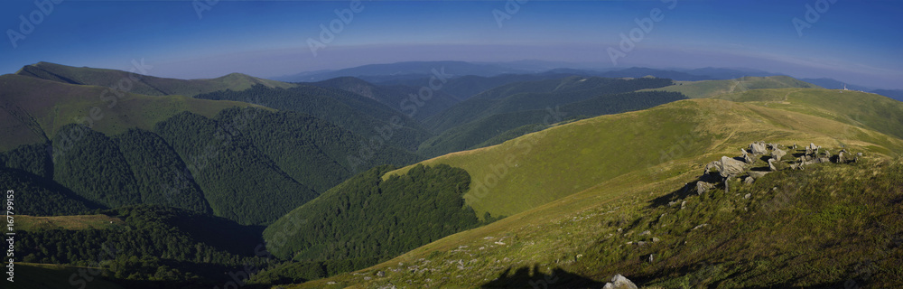 Fototapeta premium Хребет Боржава, горы, Украинские Карпаты. Mountains, Ukrainian Carpathians, ridge Borzhawa