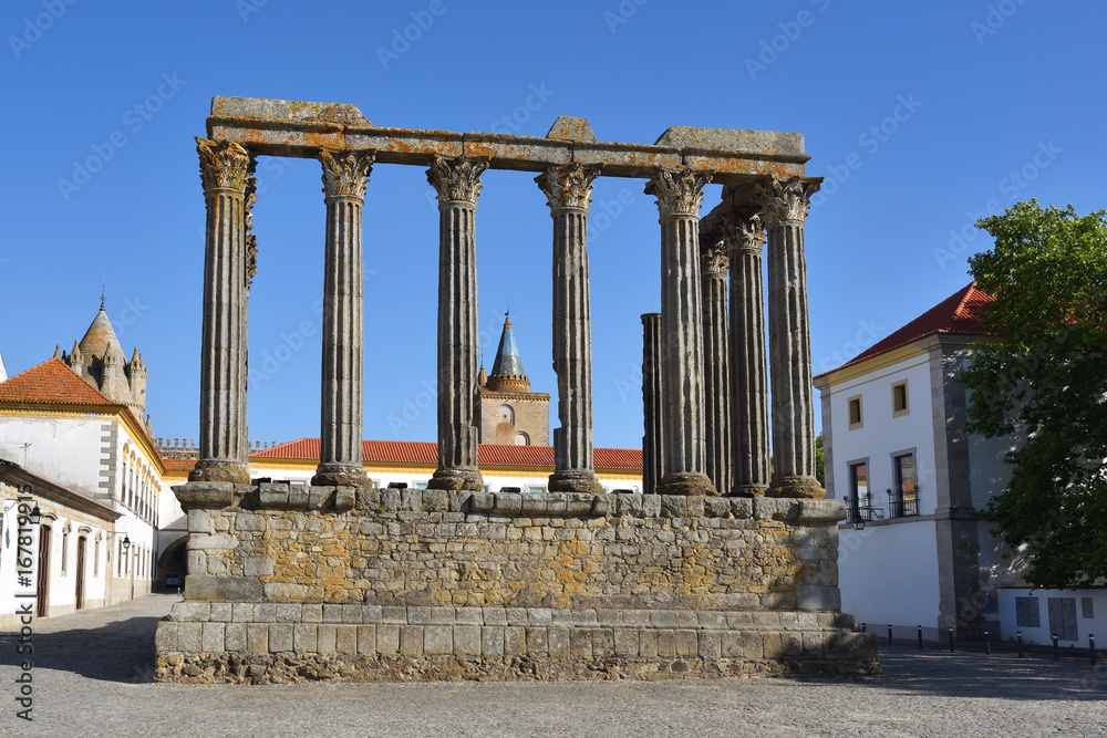 Fototapeta premium The Roman Temple of Evora also referred to as the Templo de Diana is an ancient temple in the Portuguese city of Evora