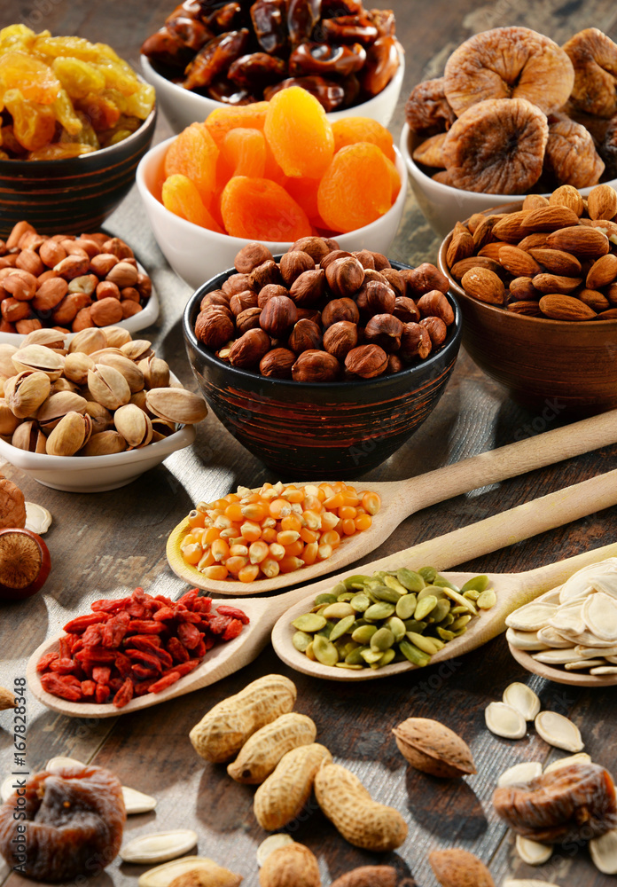 Composition with dried fruits and assorted nuts Composition with dried fruits and assorted nuts
