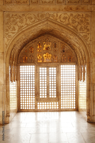 Ventilation with carving and design of Diwan-i-khas 