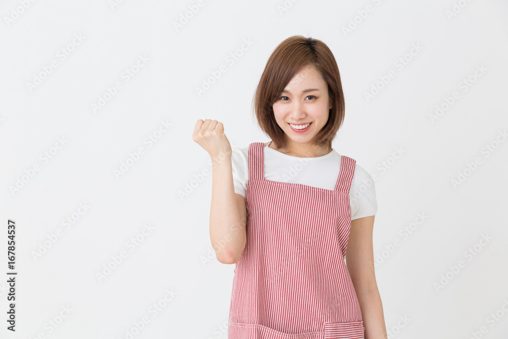 エプロンをした女性 エプロンをした女性