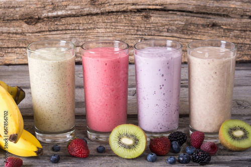 Milk shake with berries