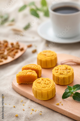 mooncake