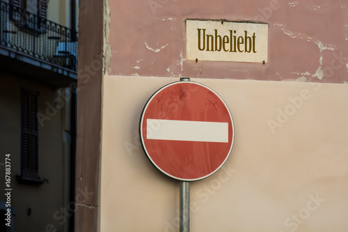 Schild 246 - Unbeliebt photo