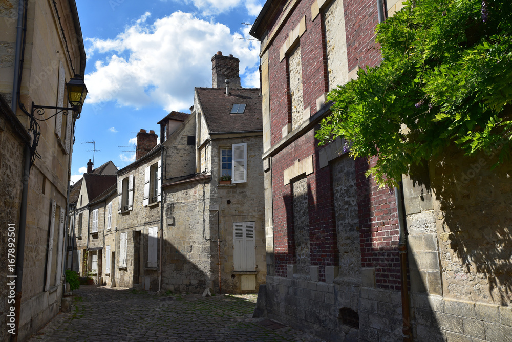 Ruelle médiévale à Senlis, France