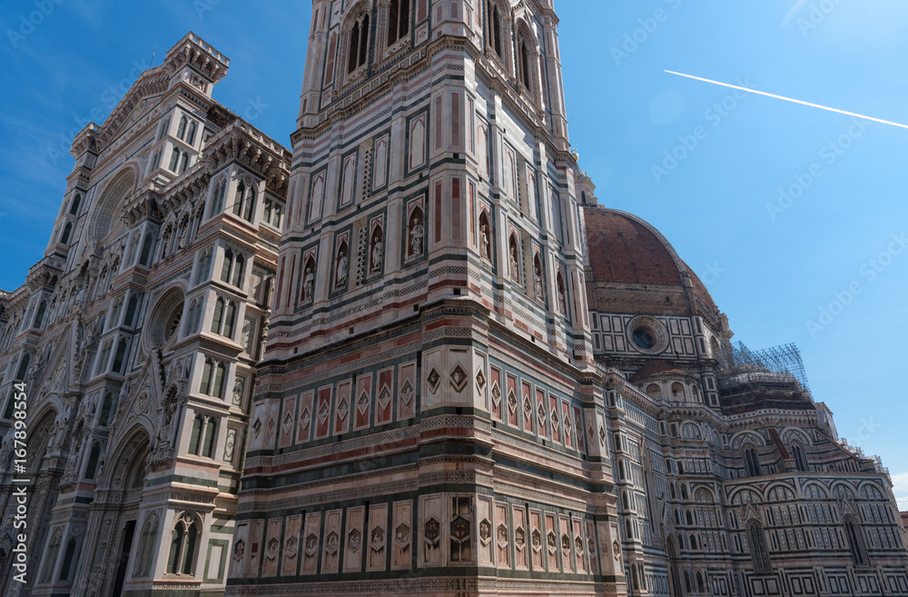 Obraz premium Cattedrale di Santa Maria del Fiore (Cathedral of Saint Mary of the Flower) is the main church of Florence,Tuscany, Italy. The basilica is one of Italy's largest churches, UNESCO World Heritage Site