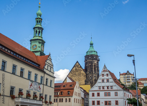 Pirna Rathaus mit Stadtkirche