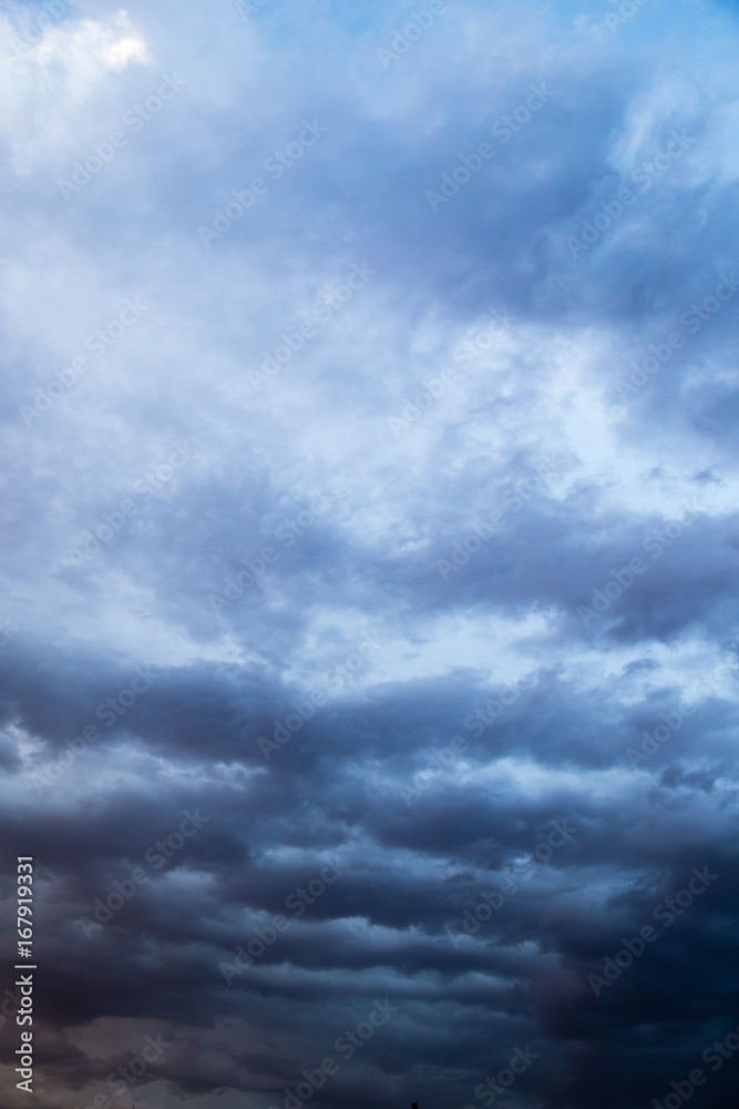 Obraz premium Clouds at sunset as background