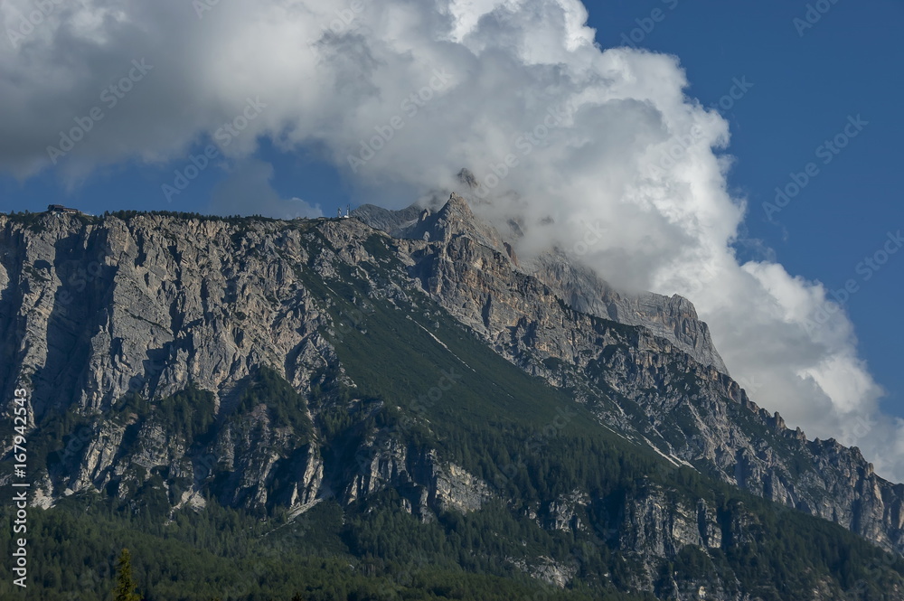 Autumnal corso Italia, the beautiful Dolomite mountains near Cortina D'Ampezzo,  Dolomites, Alps, Veneto, Italy, Europe  