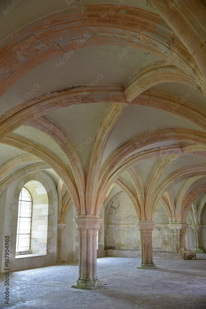 Salle capitulaire de l'abbaye royale cistercienne de Fontenay en Bourgogne, France