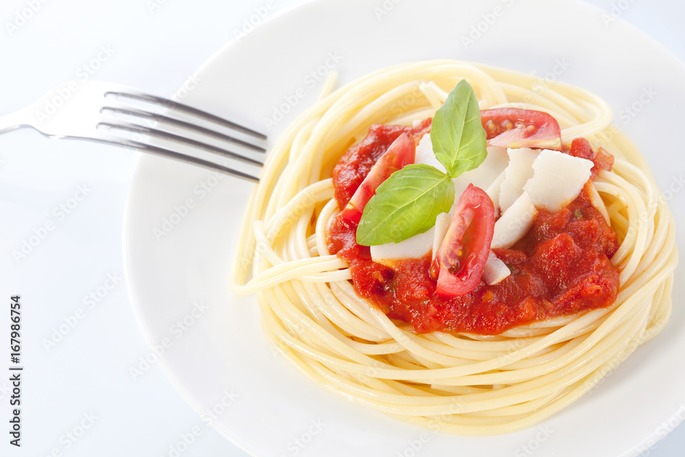 Spaghetti with tomato sauce and parmesan Spaghetti with tomato sauce and parmesan