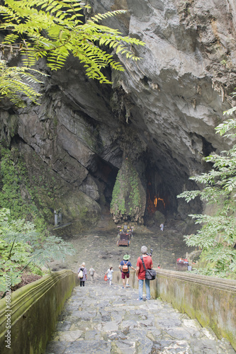 Parfüm Pagode Huong Tich Höhle im vietnamesisch Chua Huong, Hanoi photo