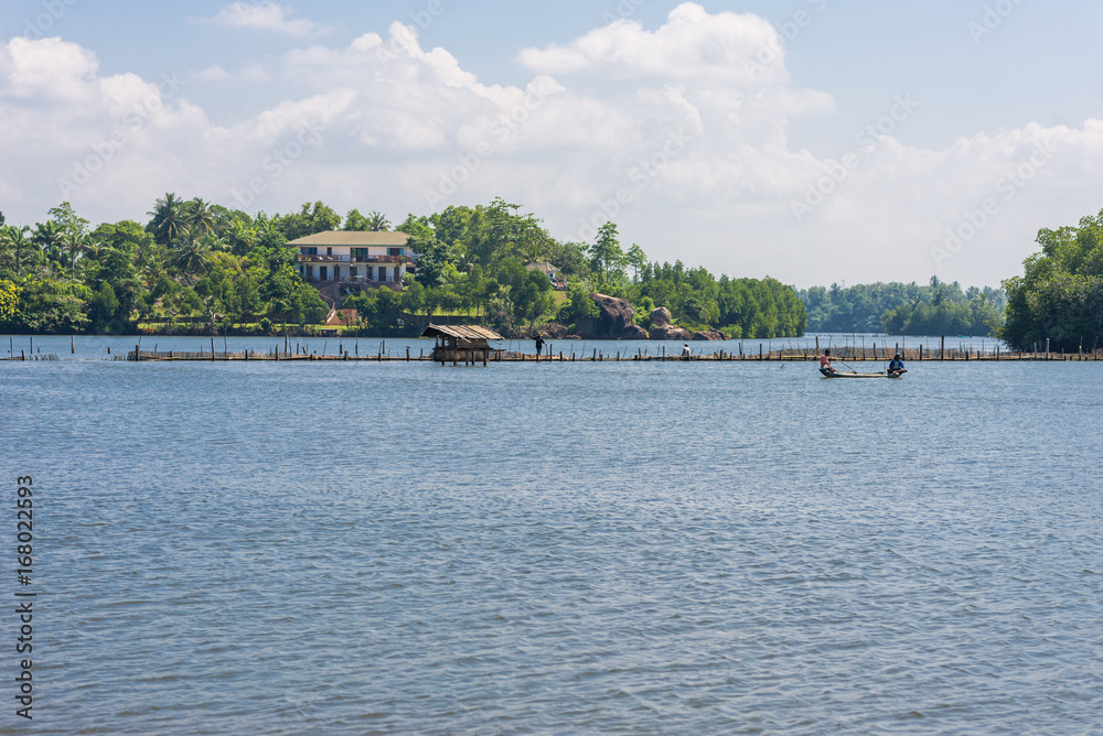The Hikkaduwa Lake in the north-east of the same city. With its monitor lizards and numerous birds, it is a very pleasant excursion away from the beach. The lagoon with an estuary, has mixed water The Hikkaduwa Lake in the north-east of the same city. With its monitor lizards and numerous birds, it is a very pleasant excursion away from the beach. The lagoon with an estuary, has mixed water