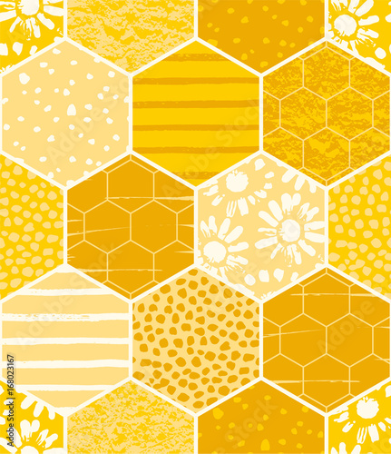 Seamless geometric pattern with honeycomb. Trendy hand drawn textures.