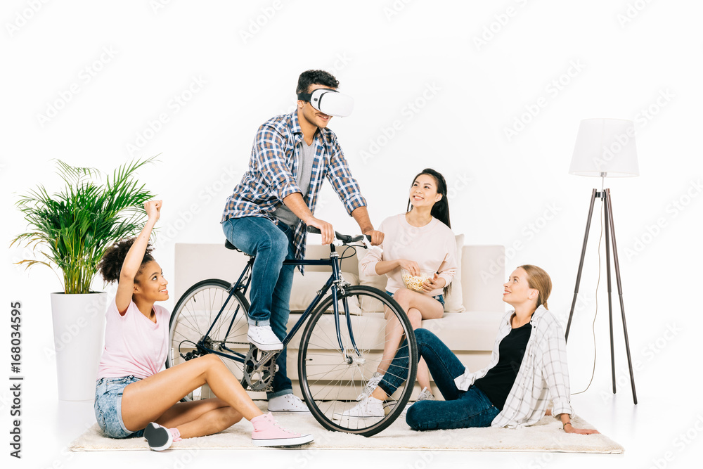 Obraz premium multiethnic friends in virtual reality