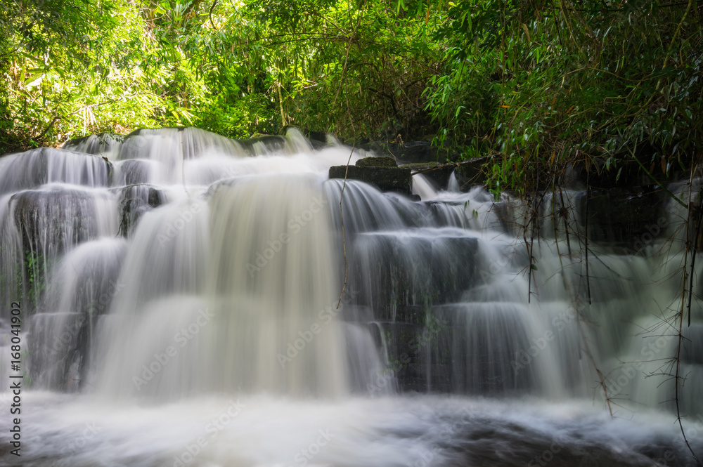 Man Daeng waterfall.