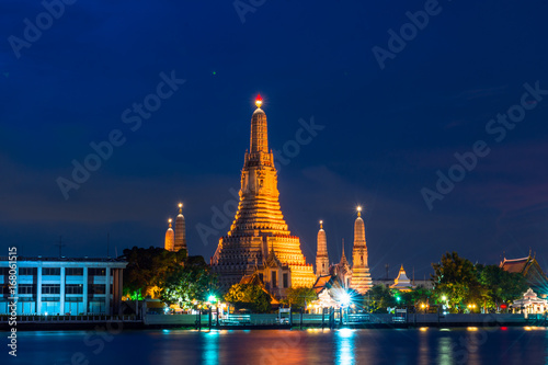 Wat Arun Ratchawaram  A beautiful temple in Thailand