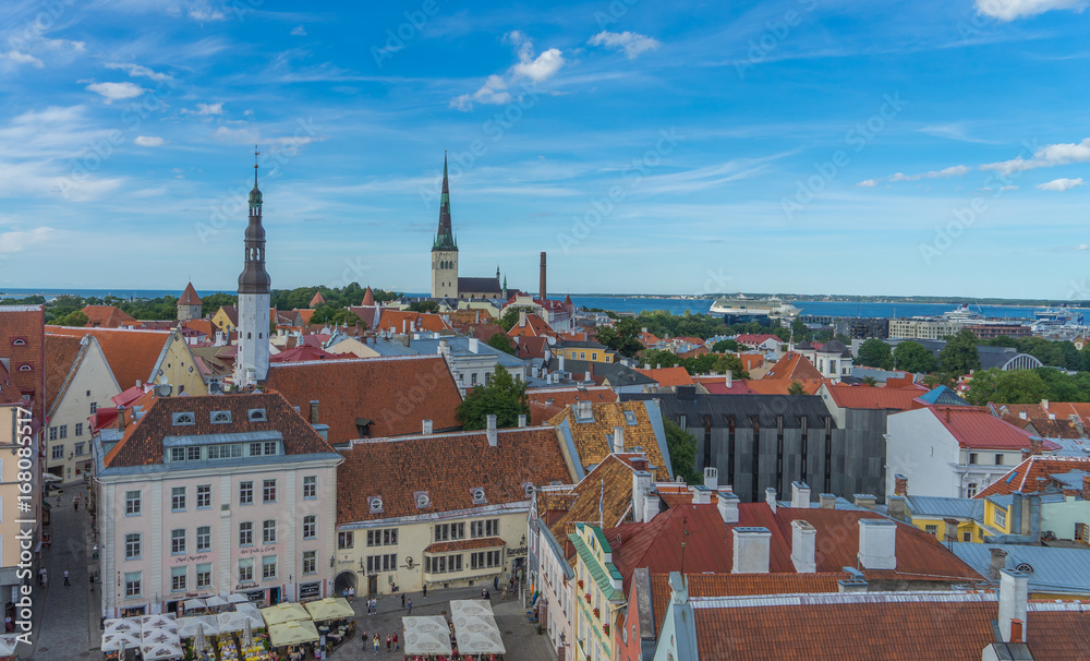 Fototapeta premium Beautiful panorama view of the Old Town in Tallinn Estonia