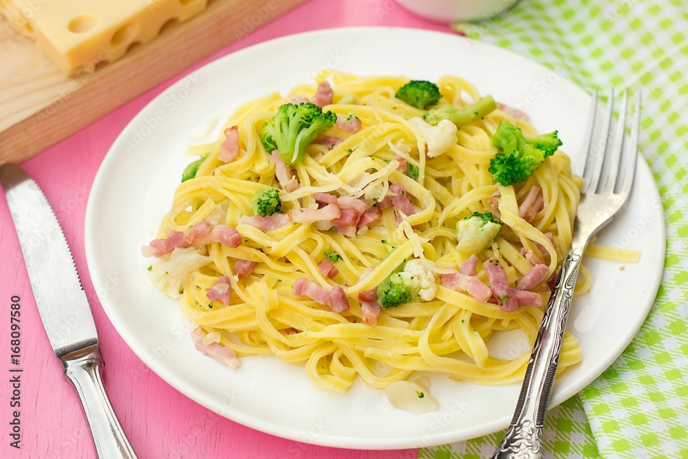 Fresh pasta linguine with bacon and cauliflower