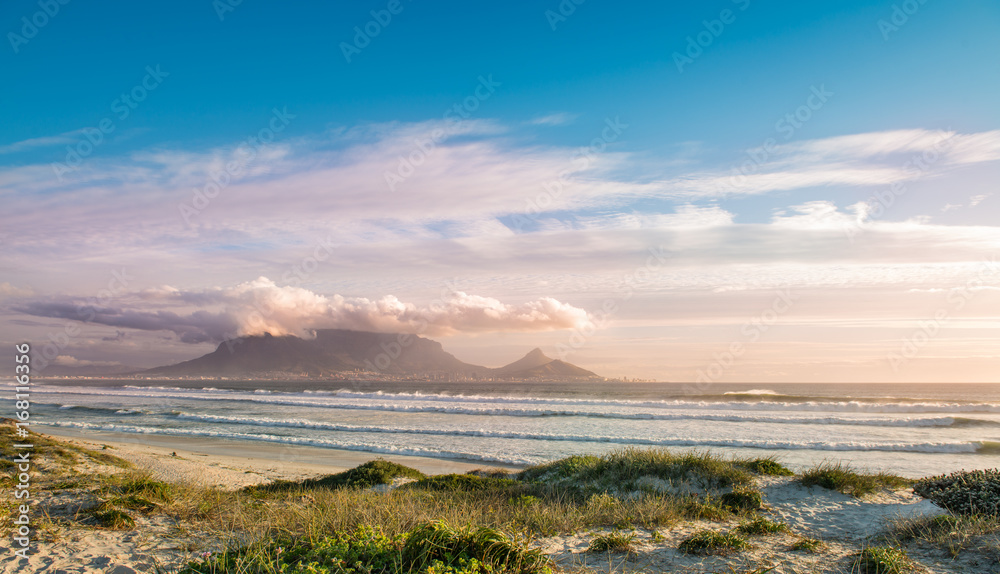 Obraz premium Cape Town (view from Bloubergstrand)