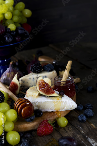 Grape, cheese, figs and honey