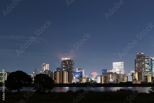 淀川と大阪市内の夜景 © Tsukasuke
