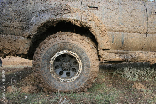 OFF-ROAD 4x4