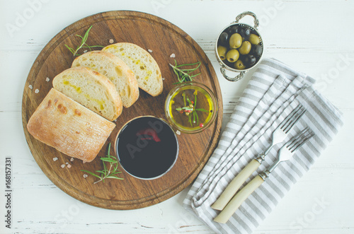 Bild auf Leinwand Wine snack set