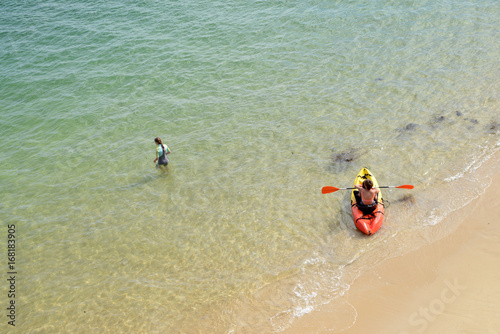 Φωτογραφία Kayak de plage et baigneuse
