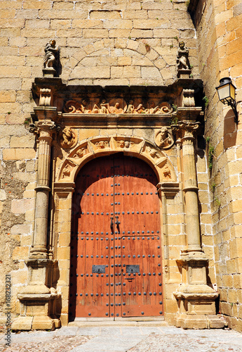 Portada de la Iglesia de San Mateo, Cáceres, España photo