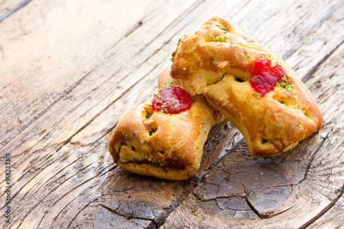 Biscuits filled with jam