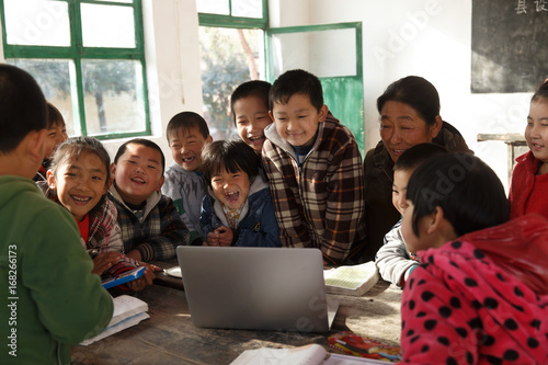 Rural female teachers and pupils in the use of computers