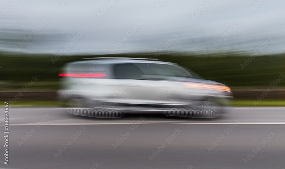 Zykloide durch Langzeitbelichtung eines fahrenden Autos - Cycloids by long-term exposure of a driving car